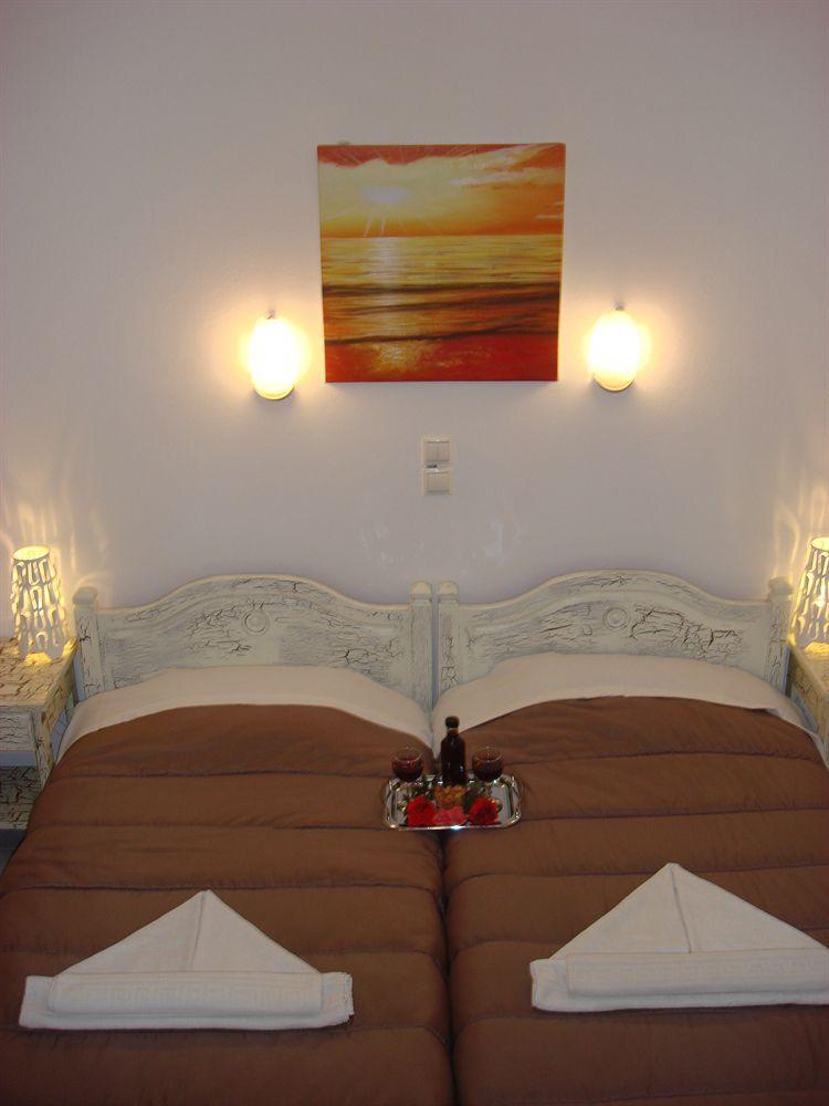 Joseph Apartments ปาริเกีย ภายนอก รูปภาพ