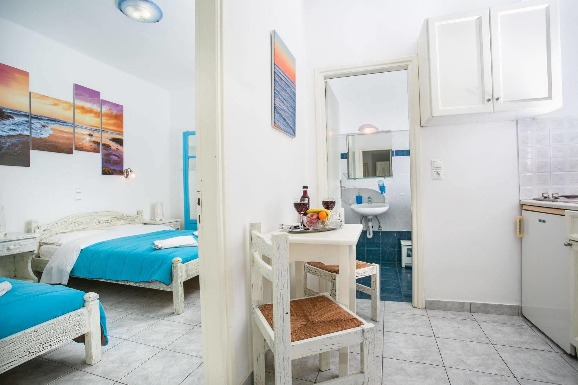 Joseph Apartments ปาริเกีย ภายนอก รูปภาพ