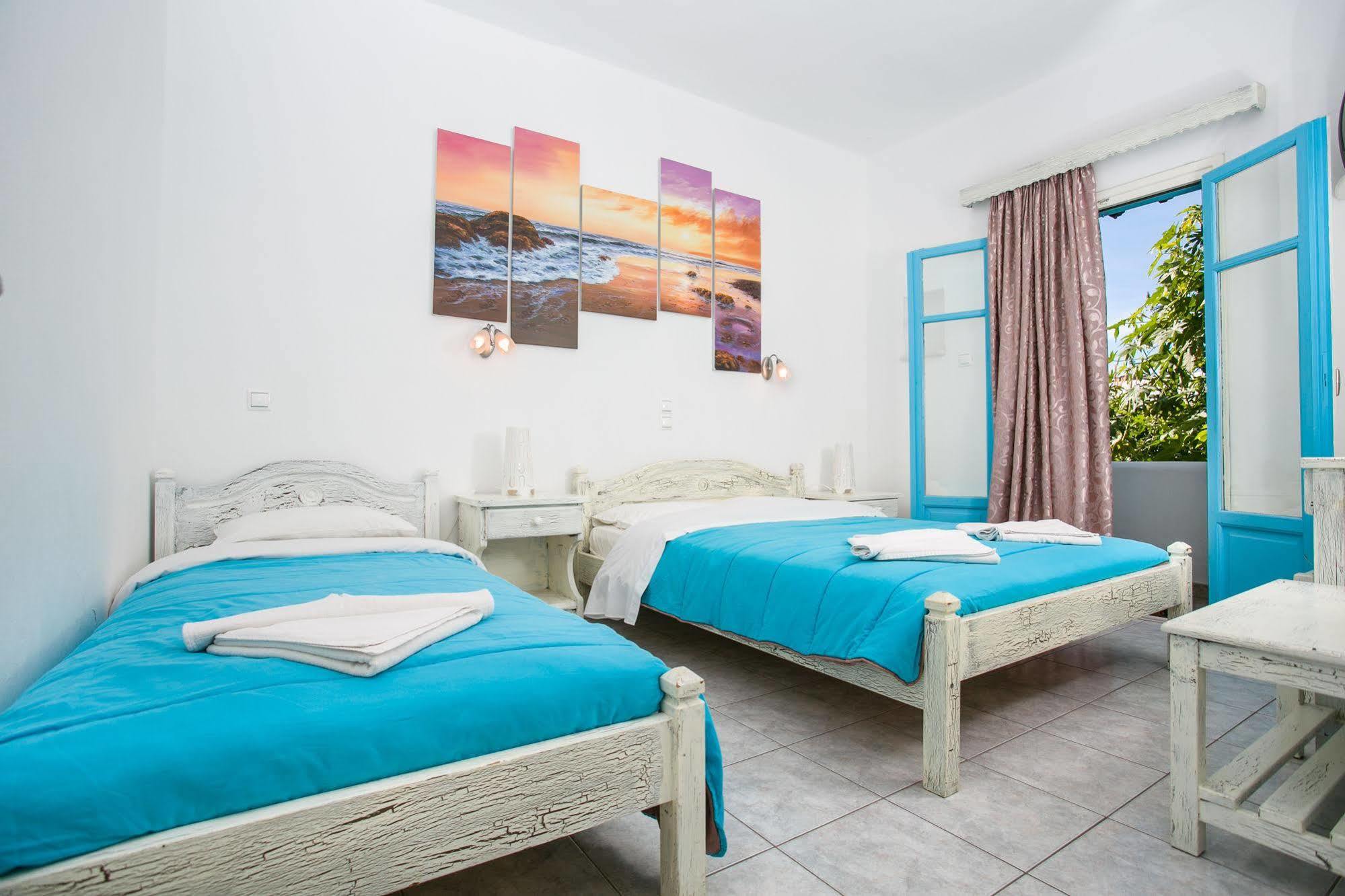 Joseph Apartments ปาริเกีย ภายนอก รูปภาพ