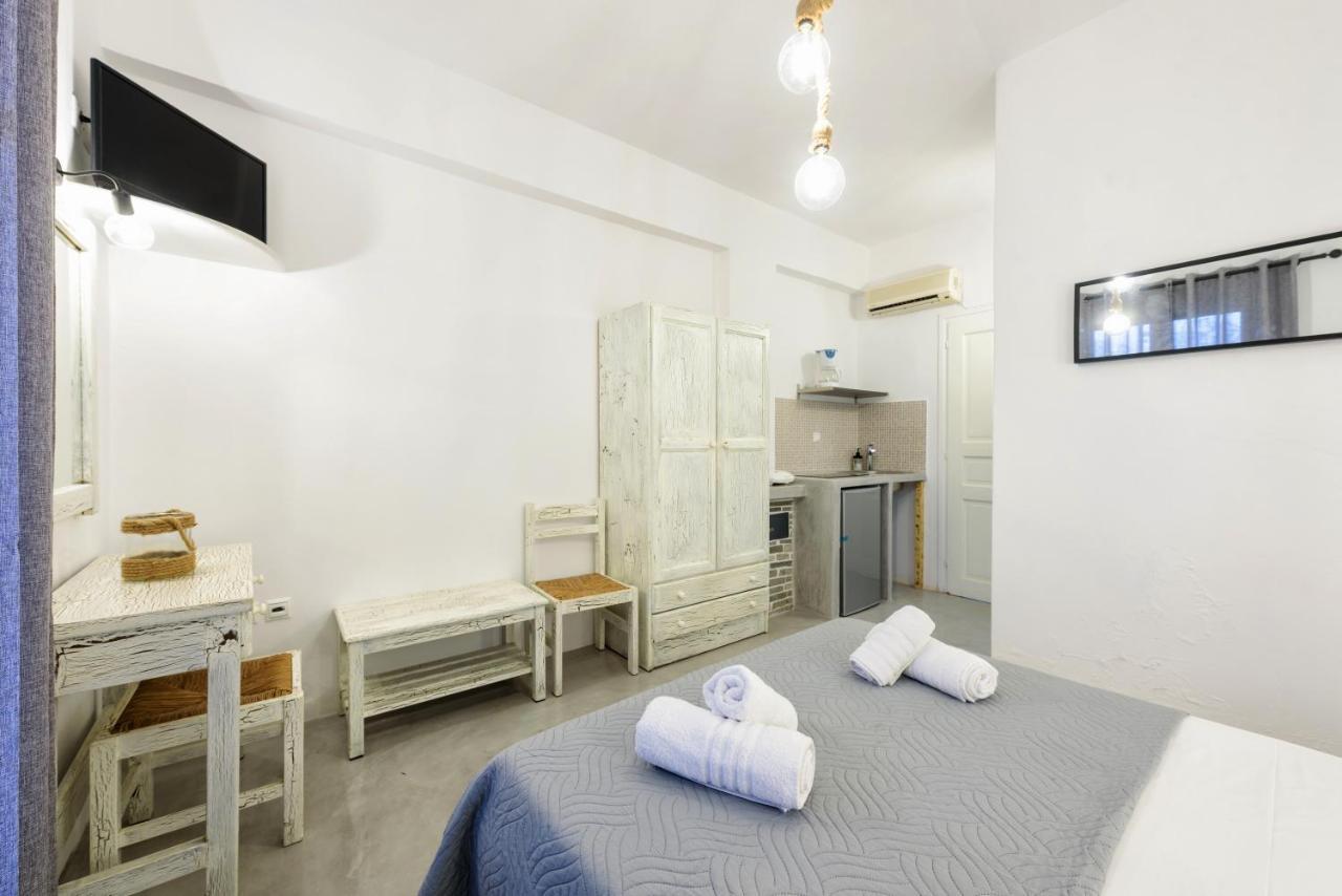 Joseph Apartments ปาริเกีย ภายนอก รูปภาพ